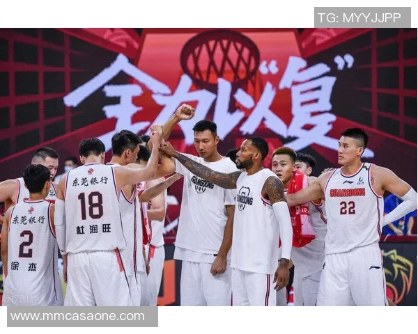 姚明在CBA单挑赛中展现传奇风采引发球迷热议与回忆